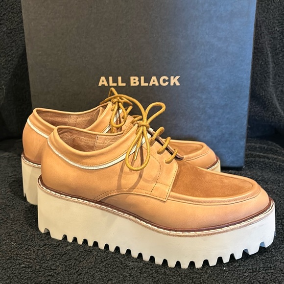 New in Box All Black Oxfords - Picture 1 of 5